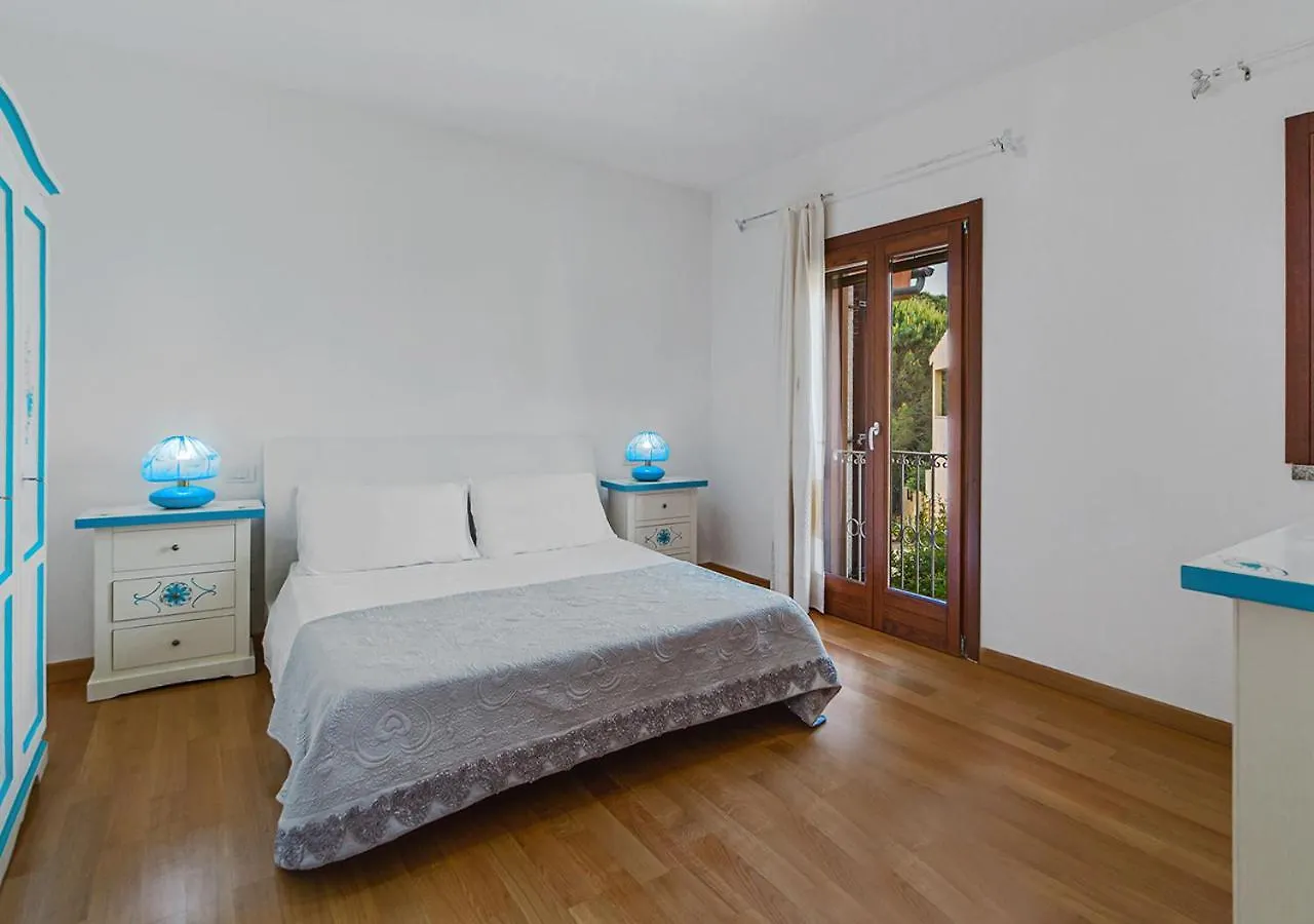 Pgs Immobiliare Srls Guardioli 01 Villetta A Schiera Con Terrazza E Posto Auto La Maddalena アパート ラ・マッダレーナ